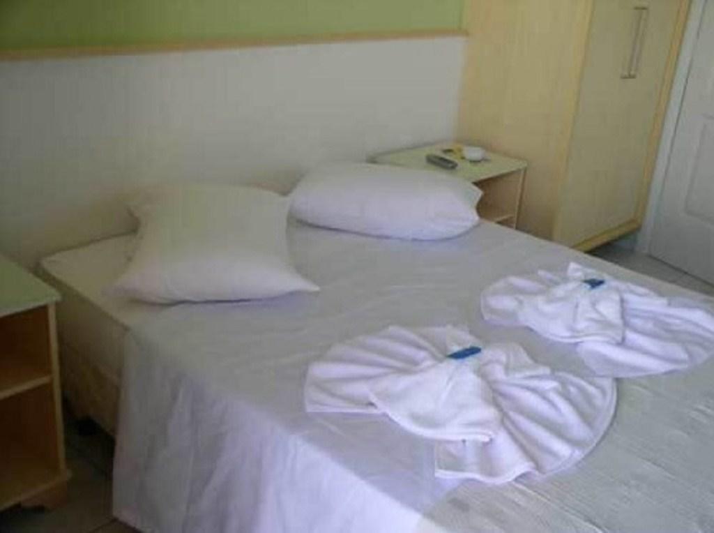 Hotel Pousada Mineirinho บัลเนอาริโอ ปรายา โด แลสชิ ห้อง รูปภาพ