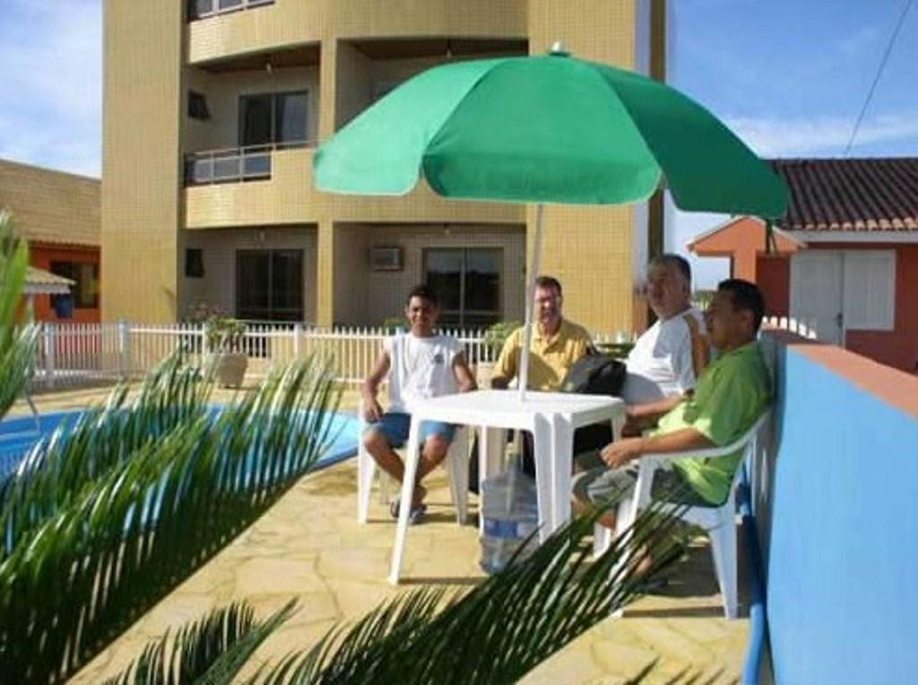 Hotel Pousada Mineirinho บัลเนอาริโอ ปรายา โด แลสชิ ภายนอก รูปภาพ